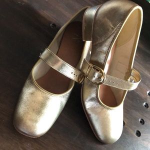 Vintage Metallic Gold Leather Promenaders 6N Style 411 Dancing Shoes
